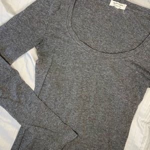 Women’s long sleeve grey shirt